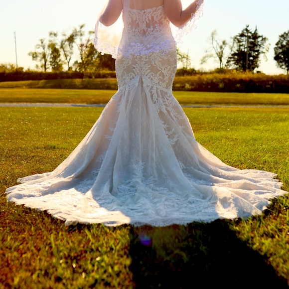 Martin Thornburg wedding gown - Picture 2 of 7